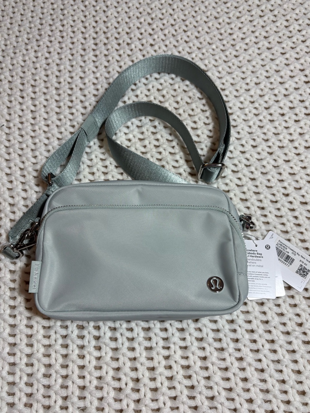 NWT lululemon everywhere crossbody bag *metal hardware 2L in pelican/silver